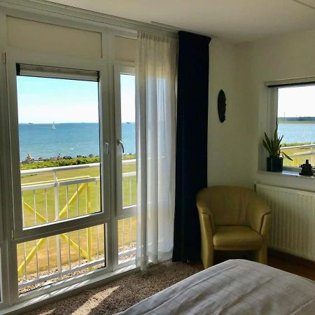 Appartement aan zee met twee ruime terrassen, aan waterkant én met zicht op polderlandschap - Port Scaldis 19-012 Breskens Buitenkant foto